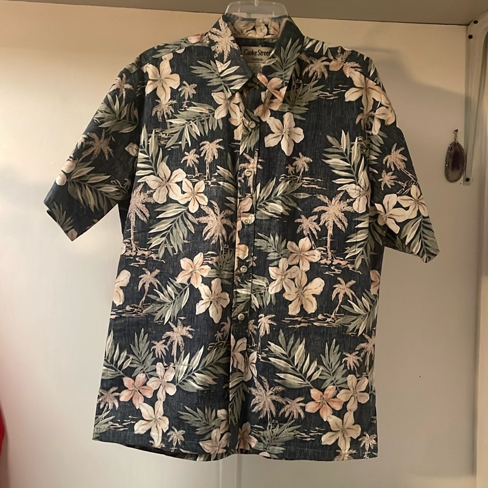 Cooke Street Honolulu Size Large Short Sleeve Shirt